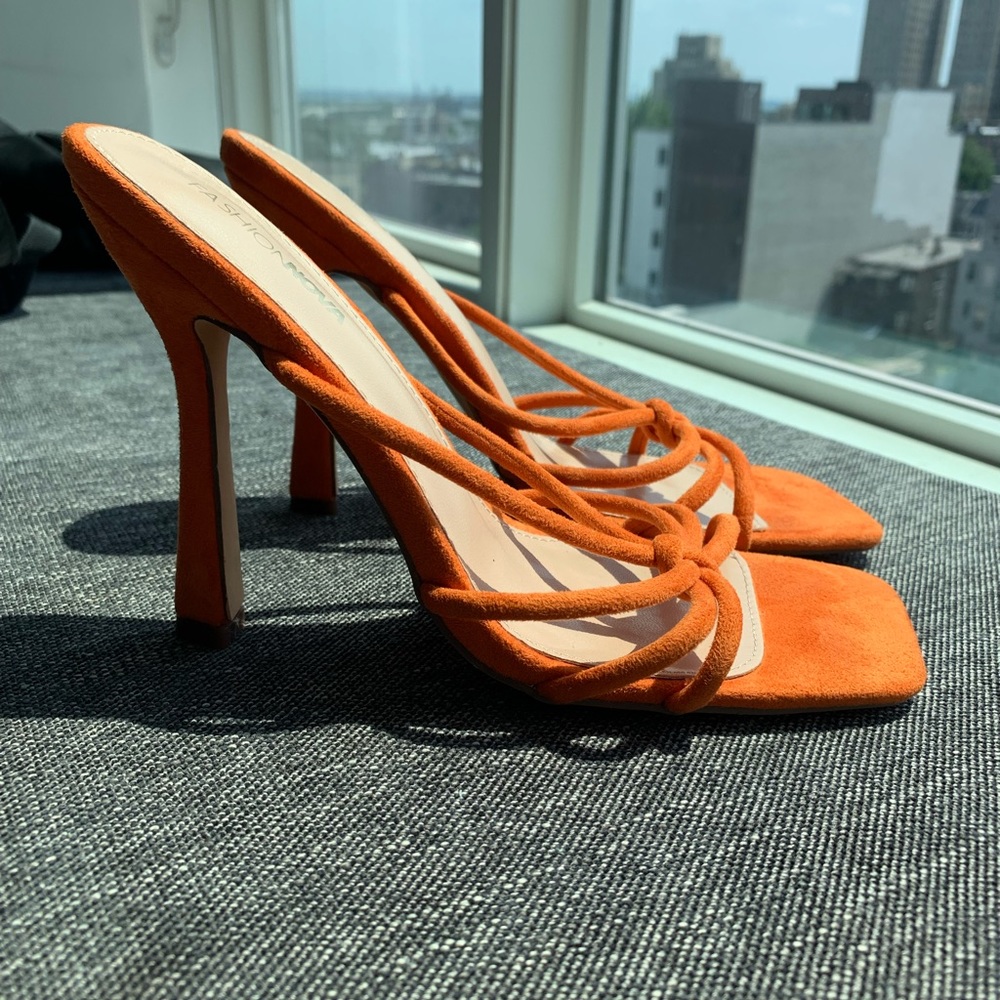 Heels - Picture 3 of 5